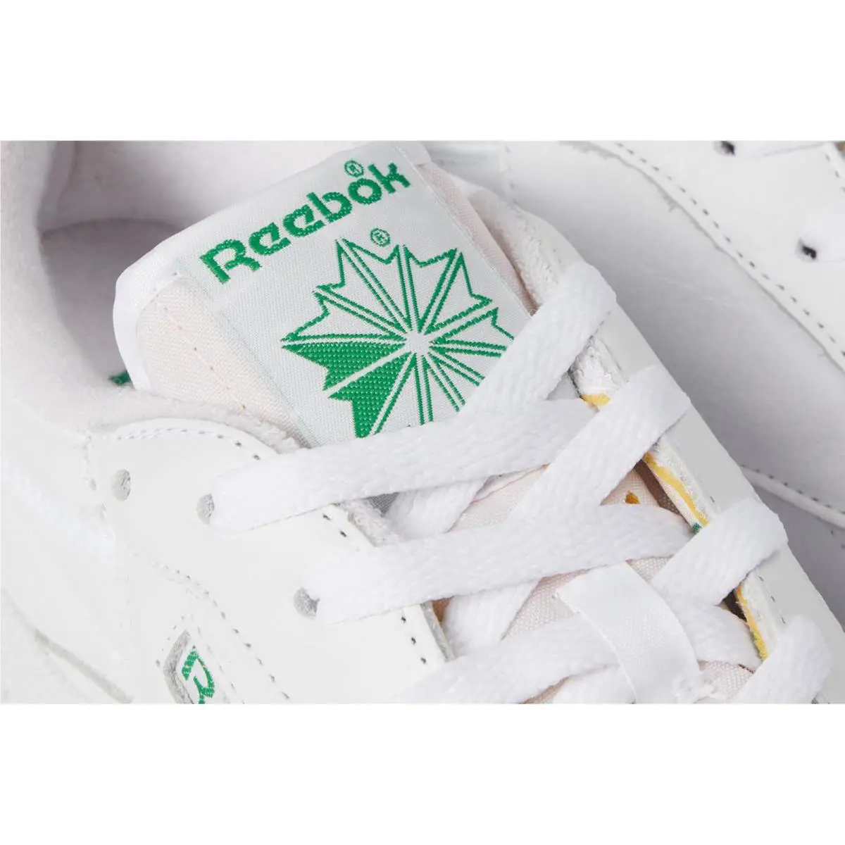 Reebok shoes - Footwear White/Glen Green/Rbk Rubber Gum1 11
