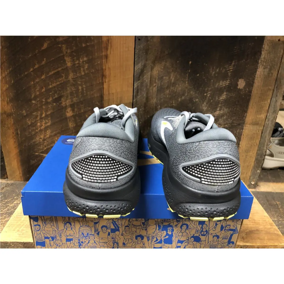 Brooks shoes - Brooks Ghost 16 - Ghost - Gray 7
