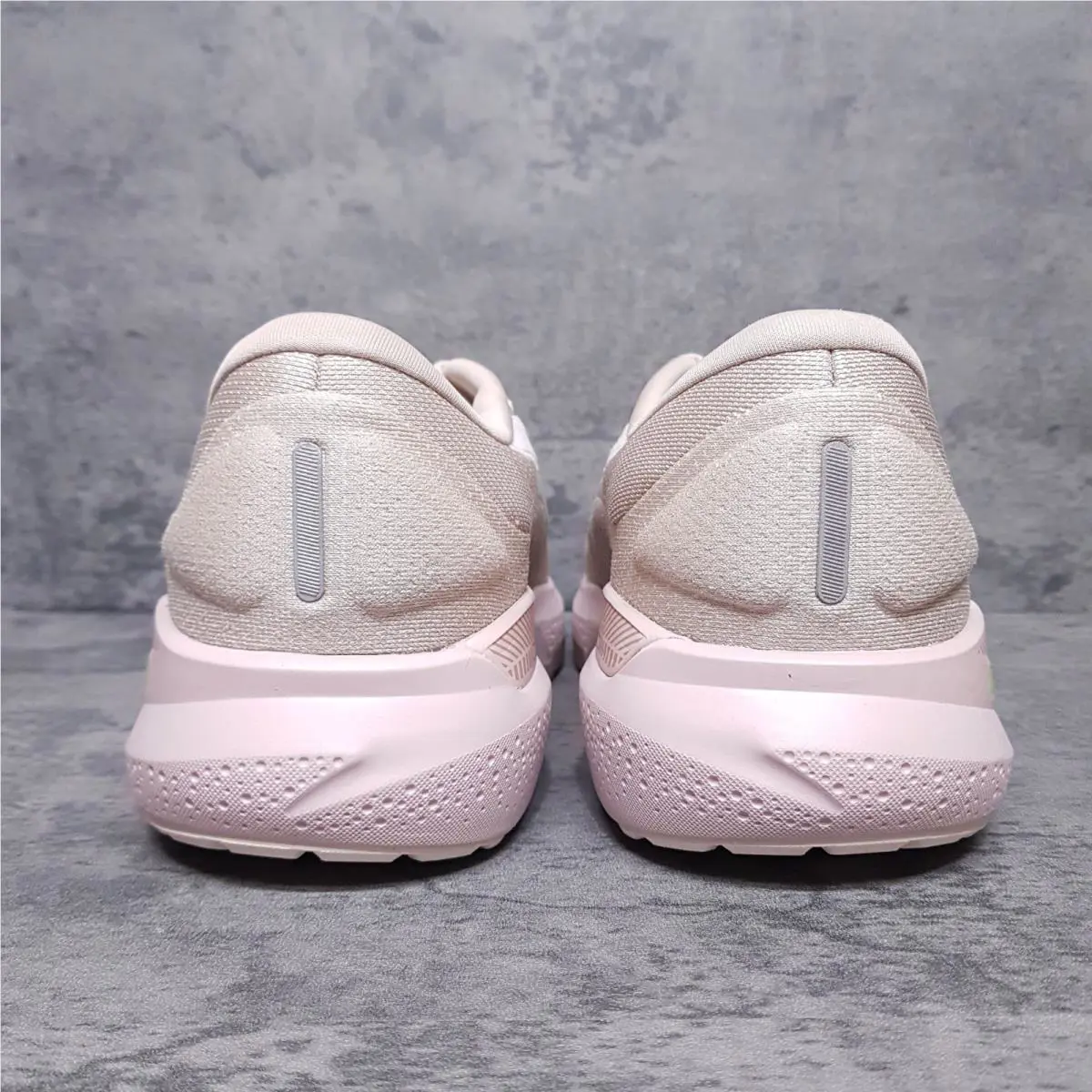 Brooks shoes - Adrenaline GTS 24 - Adrenaline GTS - 1104371D217 - Beige 2