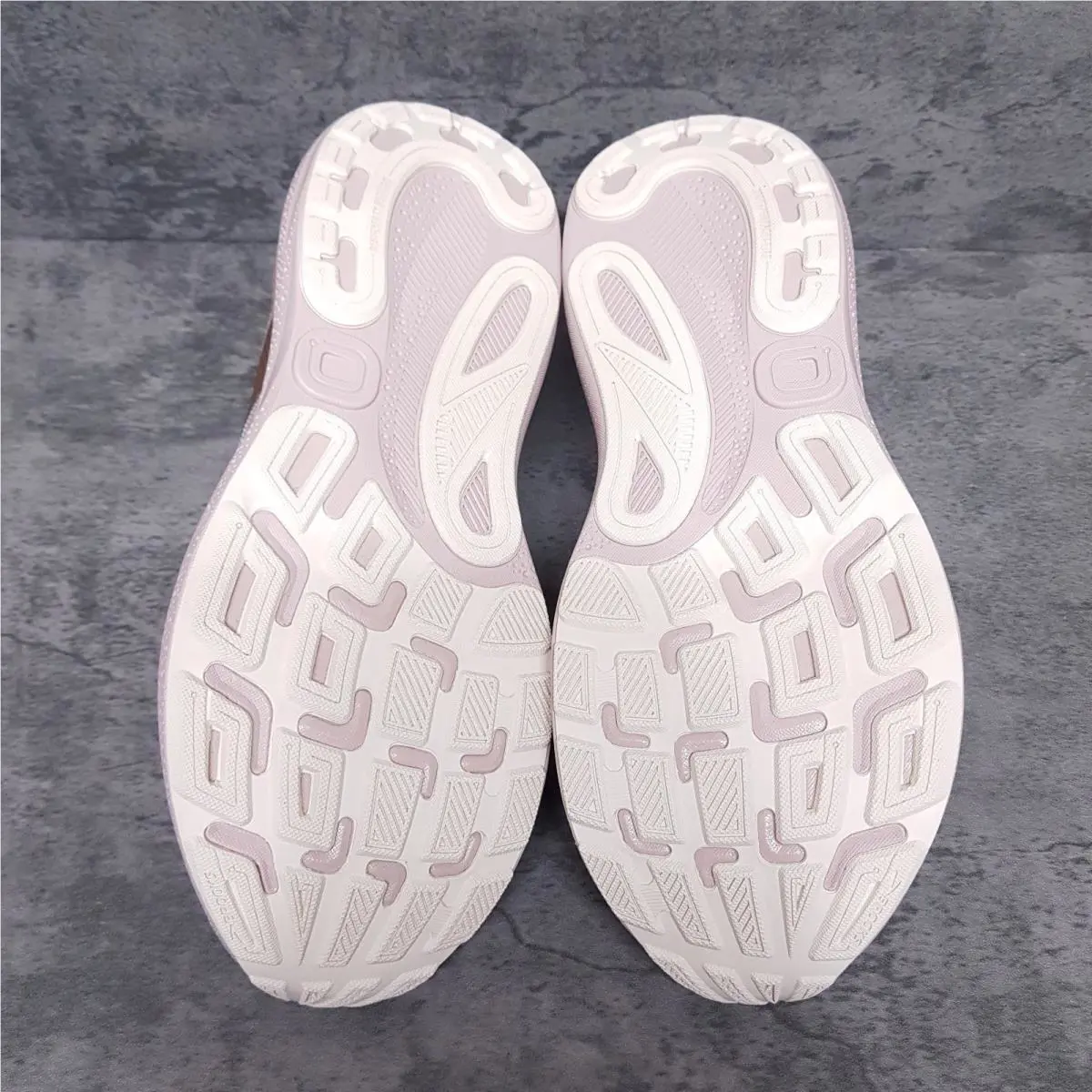 Brooks shoes - Adrenaline GTS 24 - Adrenaline GTS - 1104371D217 - Beige 3