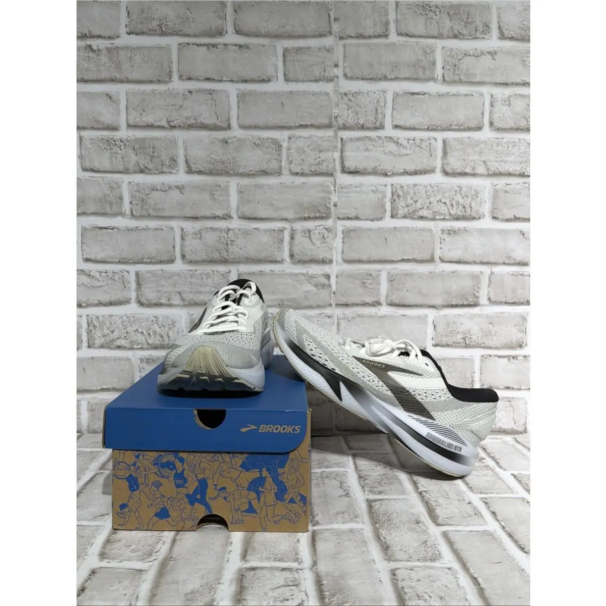 Brooks Adrenaline Gts 24 Running Shoes Men’s 8 White Black Pelican 110437-1D-126