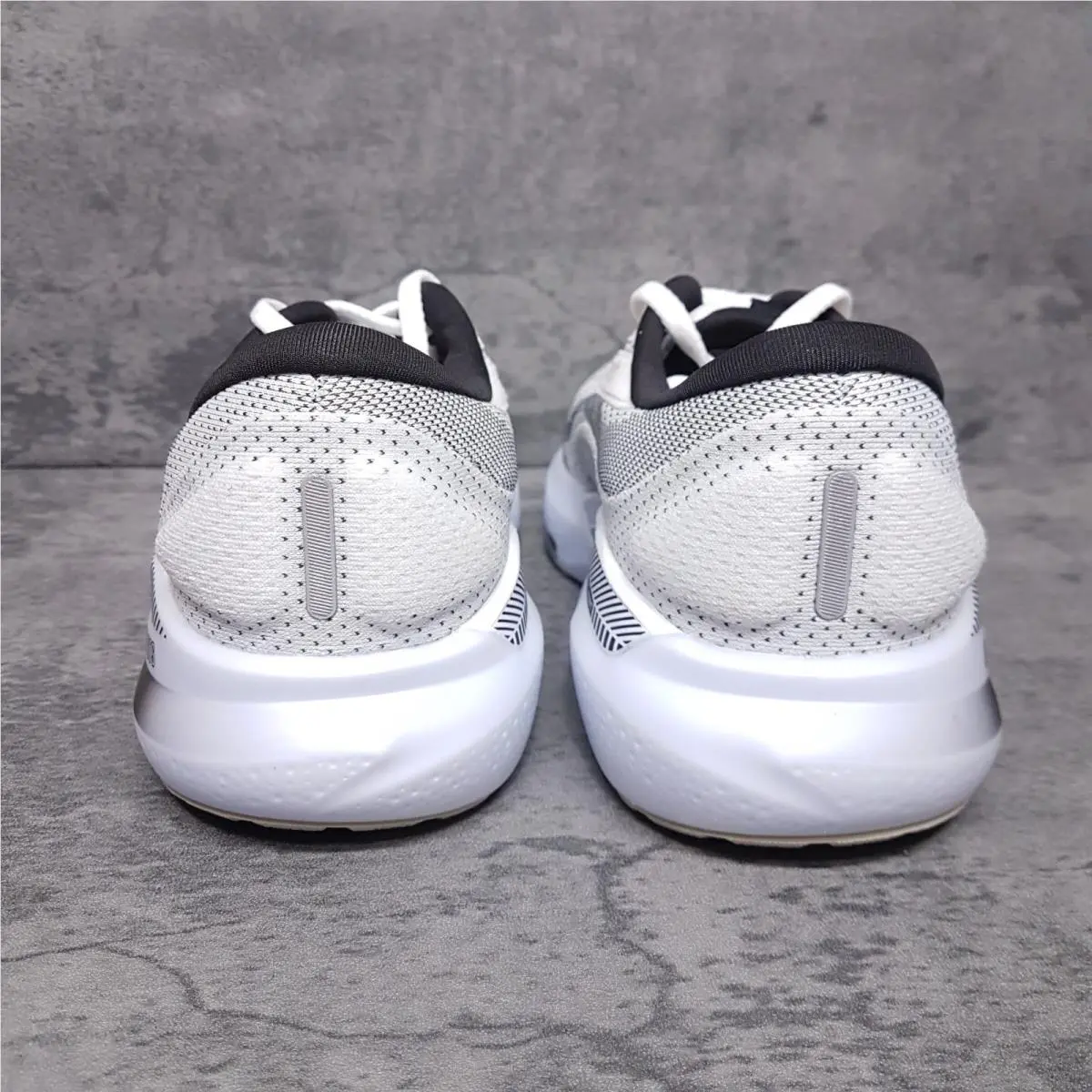 Brooks shoes - Brooks Adrenaline GTS 24 - Adrenaline GTS - 110437-1D-126 - White 2