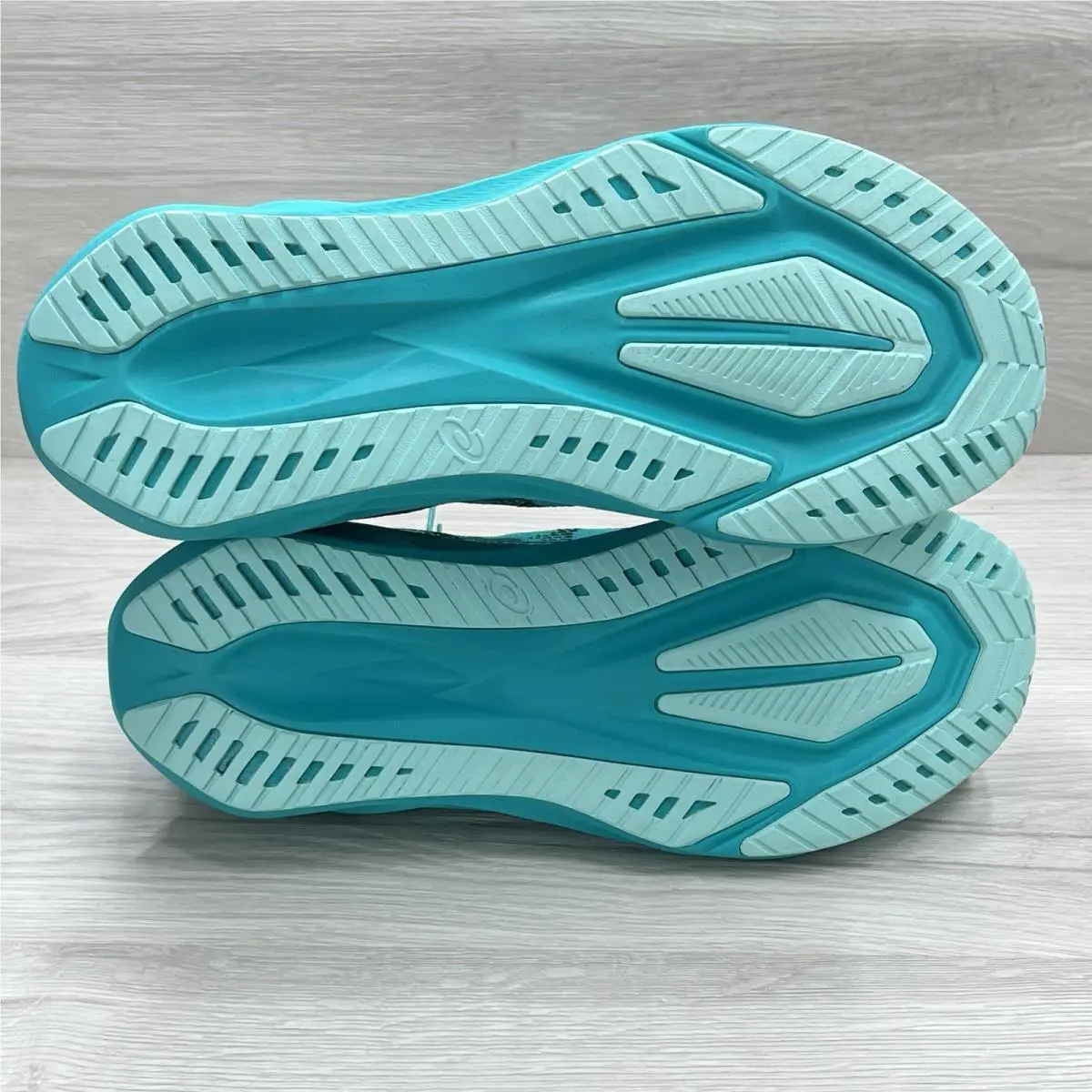 Asics shoes - ASICS Novablast 5 - Novablast - 1011B974-401 - Wave Teal/Black 6