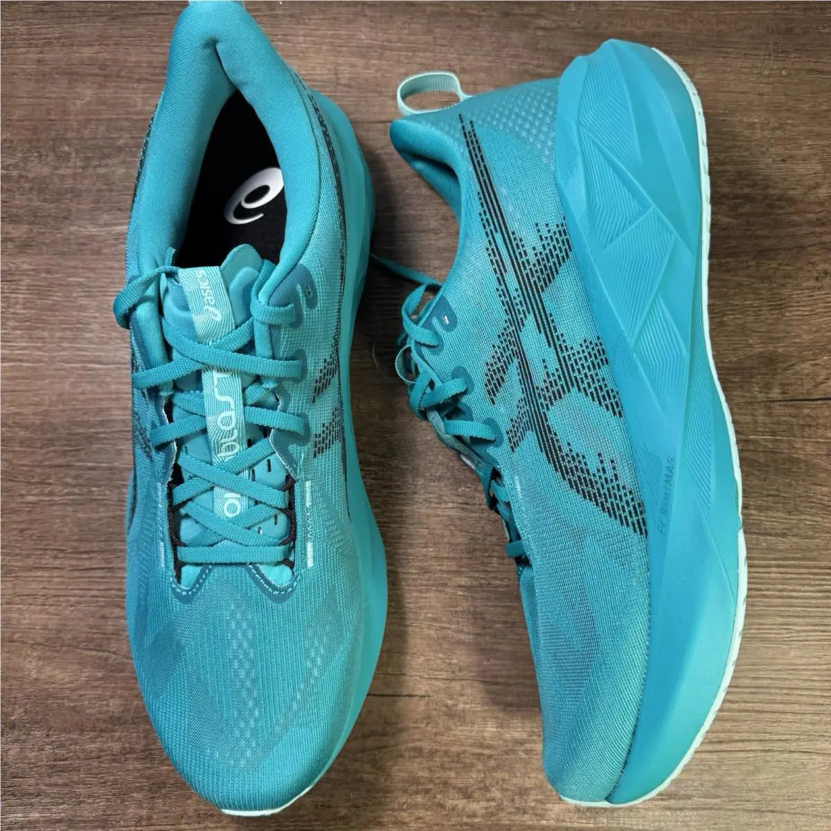 Asics Novablast 5 ‘wave Teal/black’ Men’s Size 13 1011B974-401