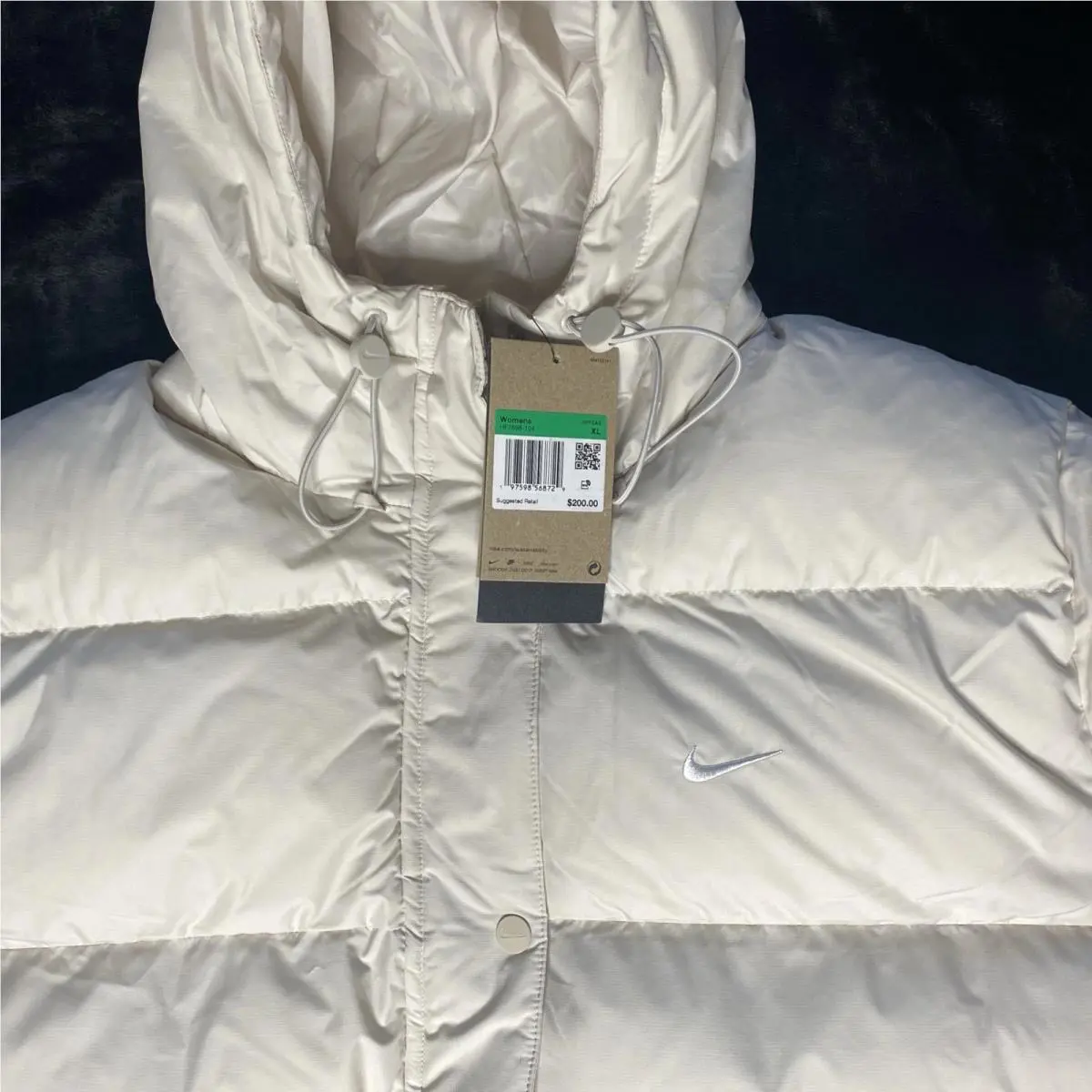 Nike clothing - HF7898104 - HF7898104 - Ivory (UPC: 0197598568729) 1