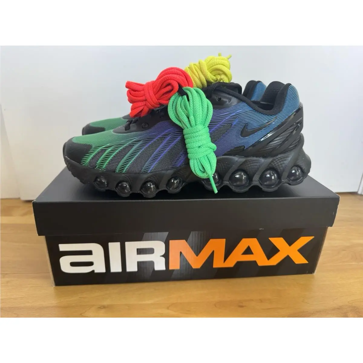 Nike Victor Victor Nyc Air Max DN8 Men`s Size 10 IB2211-001 IN Hand
