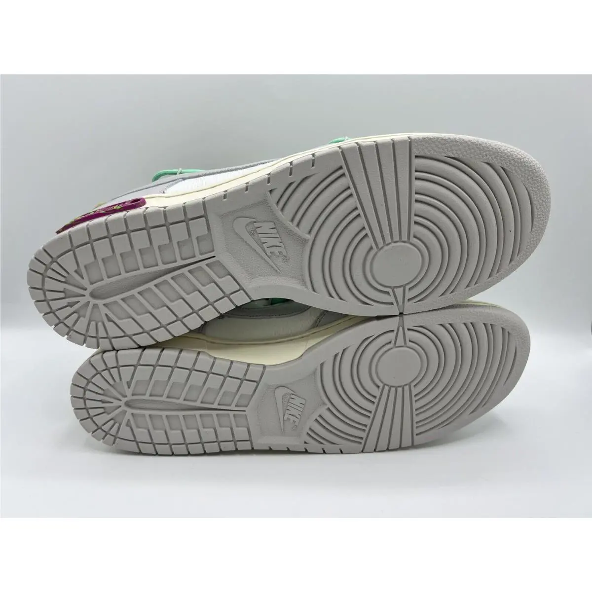 Nike shoes Dunk - White 3