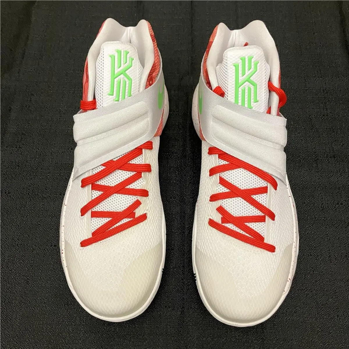 Nike shoes - Kyrie 2 Ky Rispy Kreme - White Red Green 0