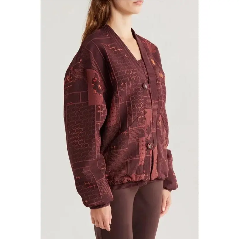 Nike clothing - Red (UPC: 197600324947) 14