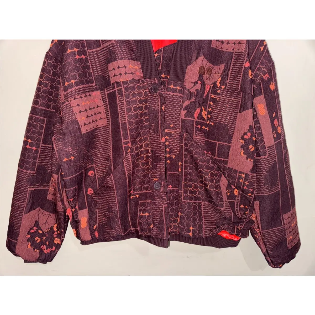 Nike clothing - Red (UPC: 197600324947) 1