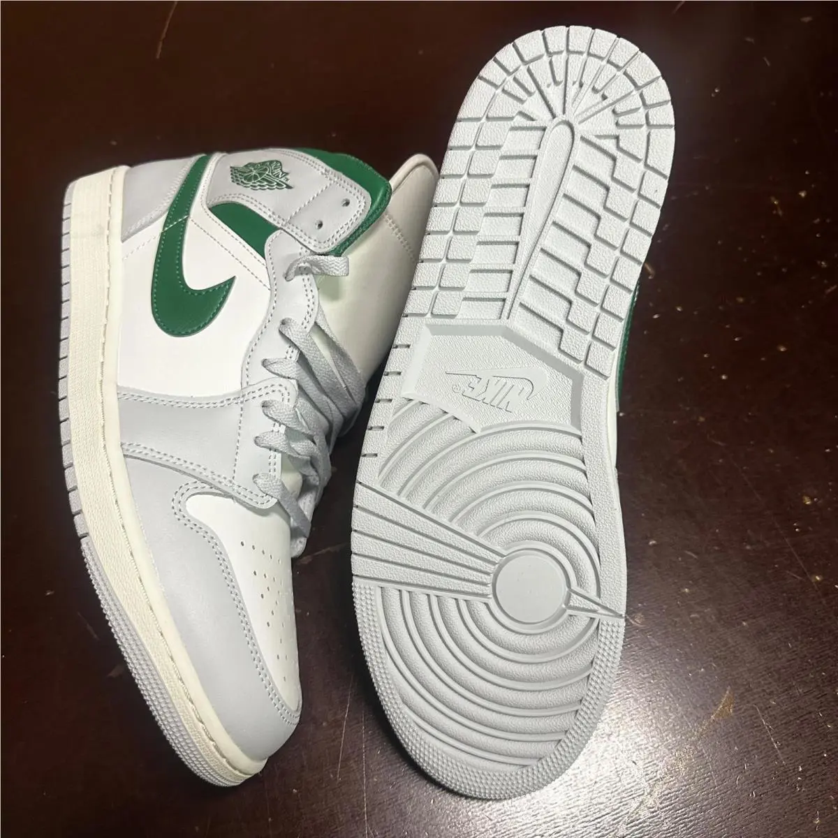 Nike shoes - Green 1