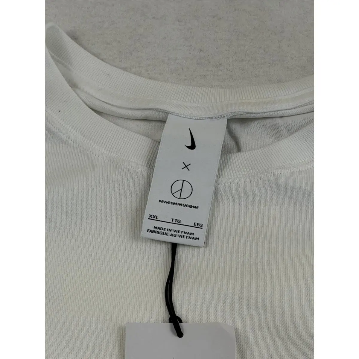 Nike clothing - White 3