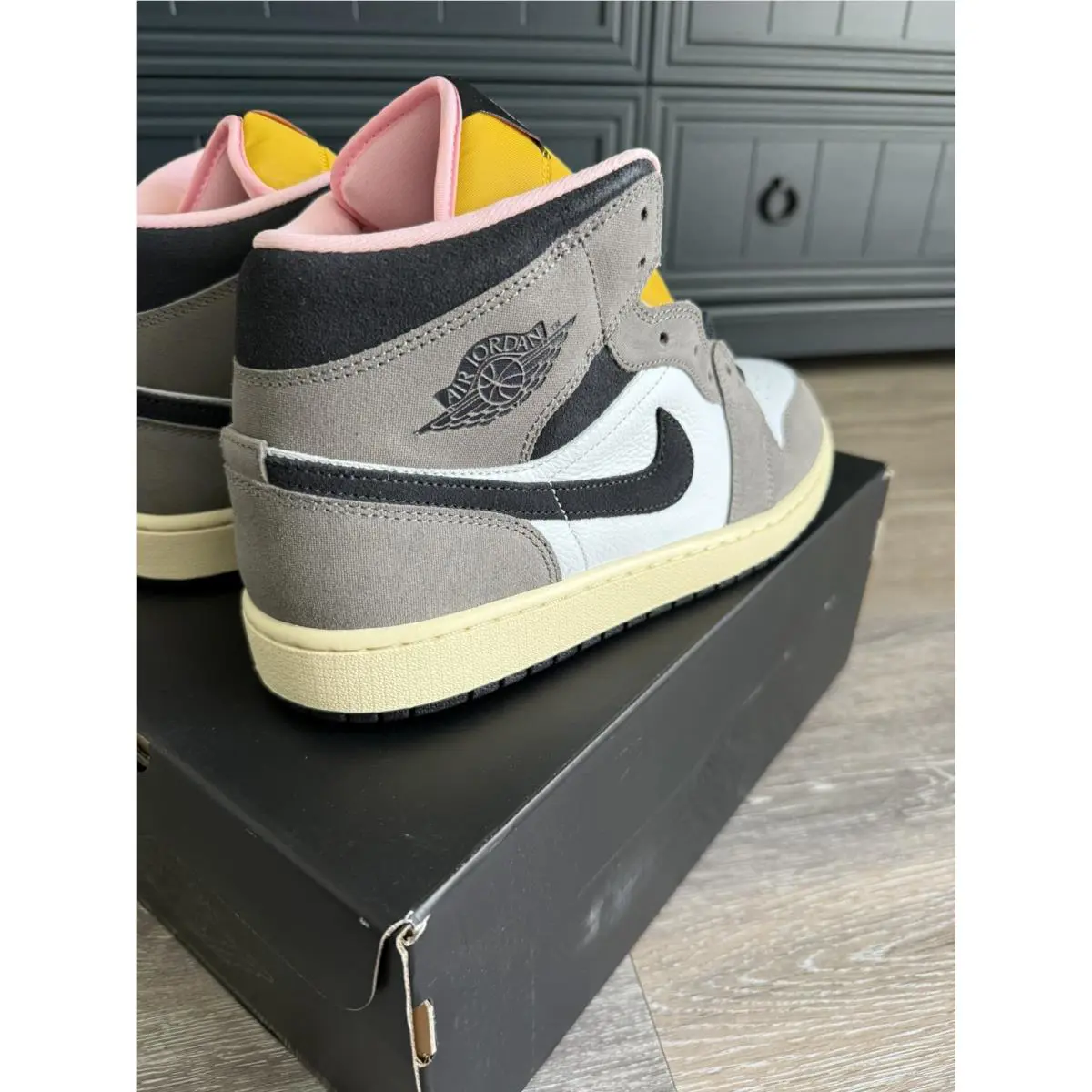 Nike shoes - Air Jordan 1 Mid SE - HQ2011-100 - Multicolor 0
