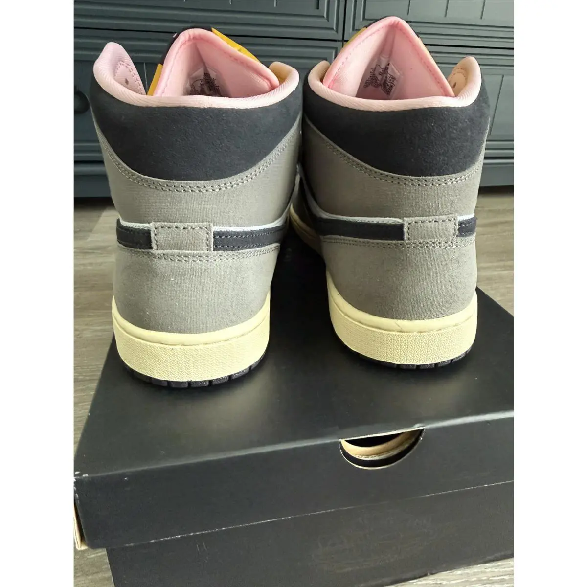 Nike shoes - Air Jordan 1 Mid SE - HQ2011-100 - Multicolor 2