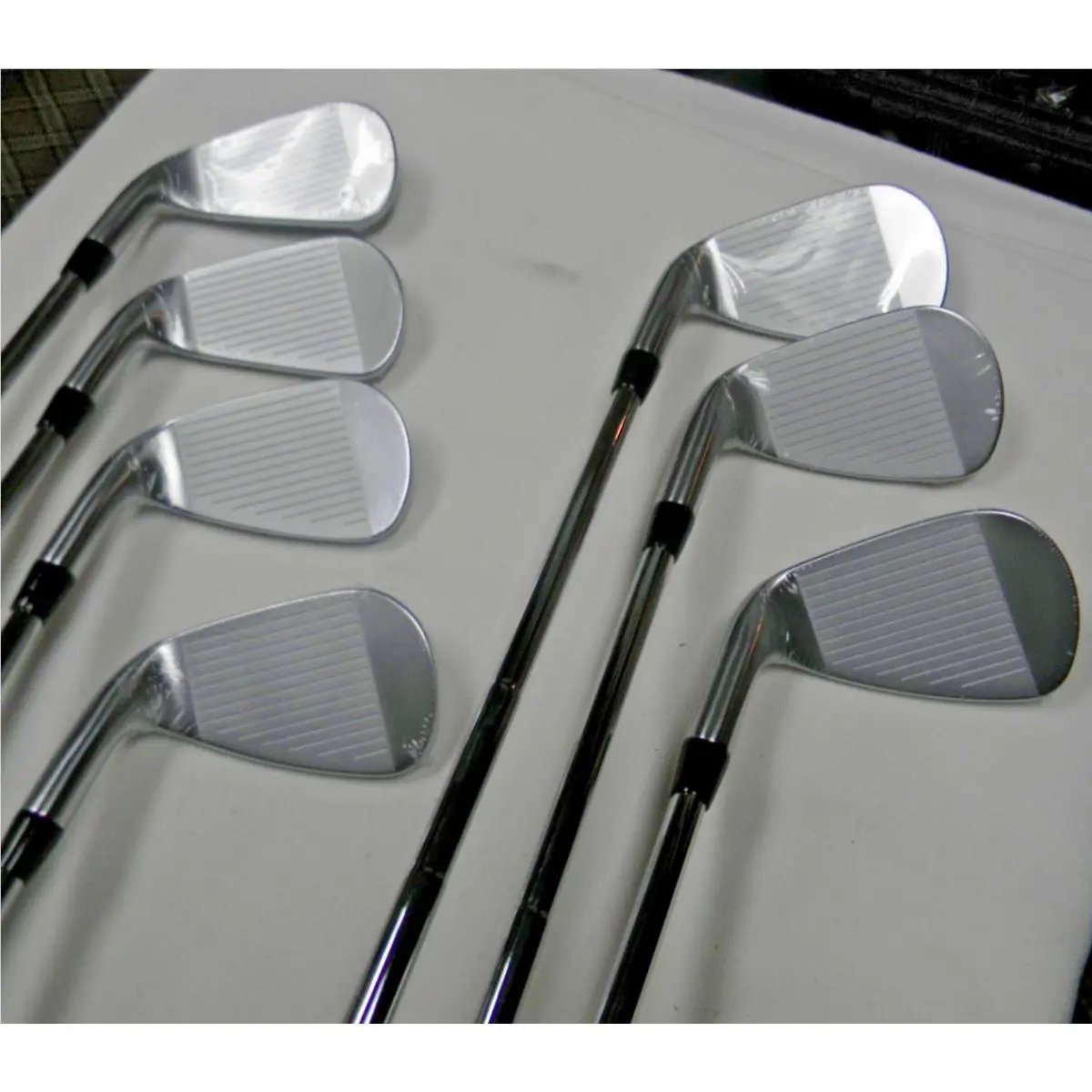 Titleist  - 2025 T350 - Silver 1