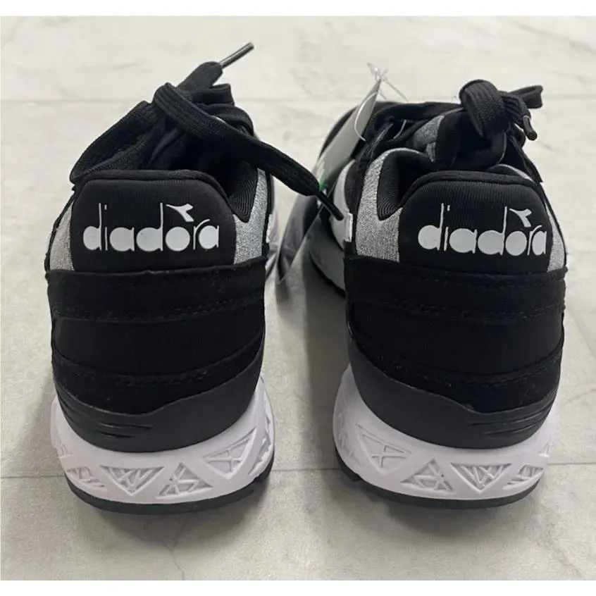 Diadora shoes - Titan Reborn Chromia - Titan Reborn Chromia - Black 3