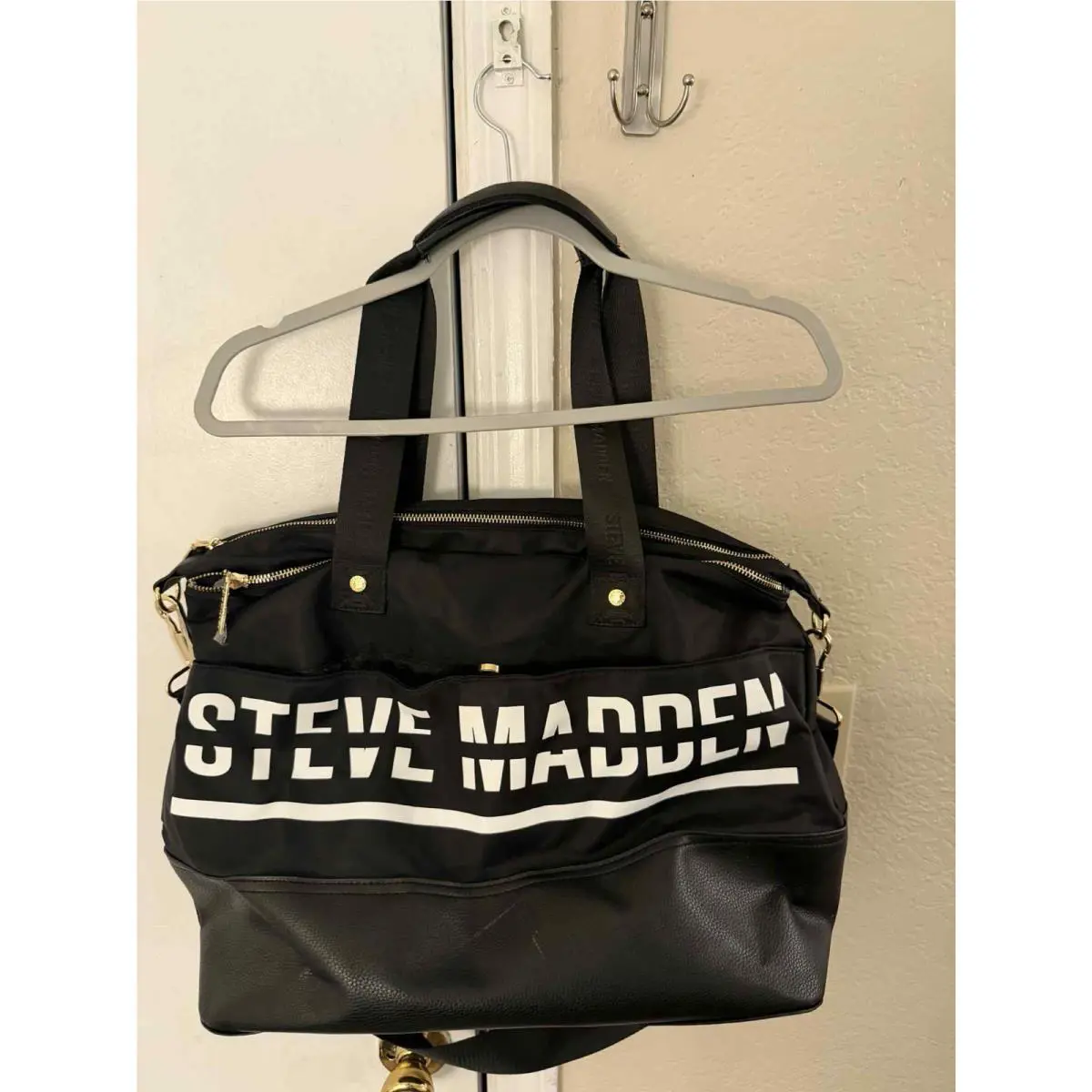 Steve Madden Bgym Duffel Bag Black White Weekender Overnight Gym Bag