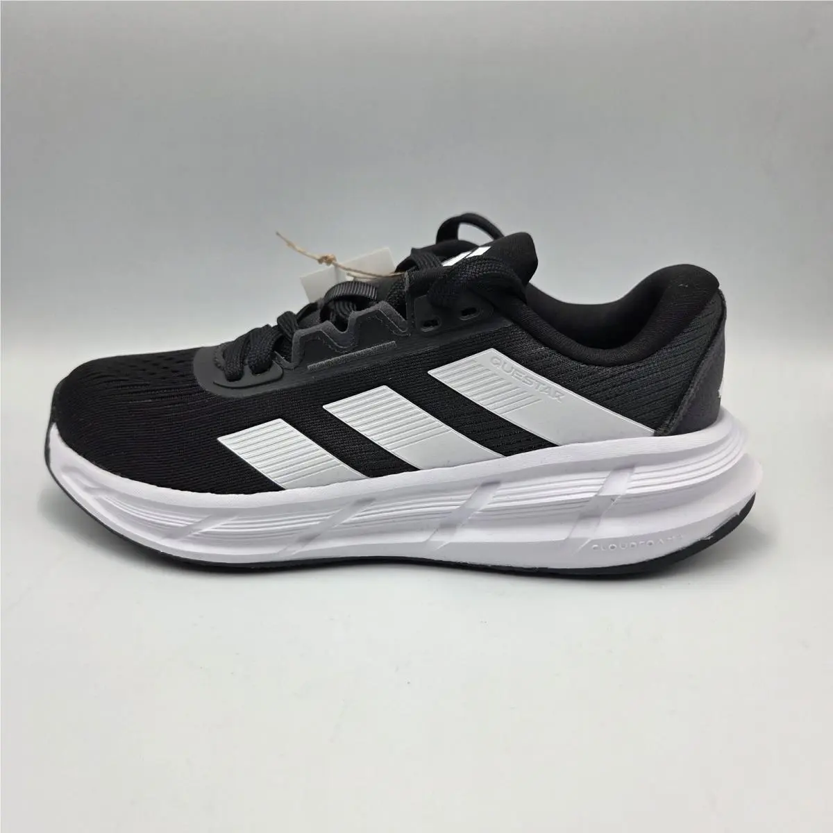 Questar 3 Running Shoes Women`s Size 6 Black White Carbon by Adidas