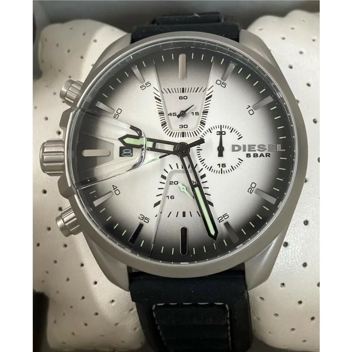 5 Bar White Dial Black Rubber Strap Men`s Quartz Watch DZ4483 by Diesel