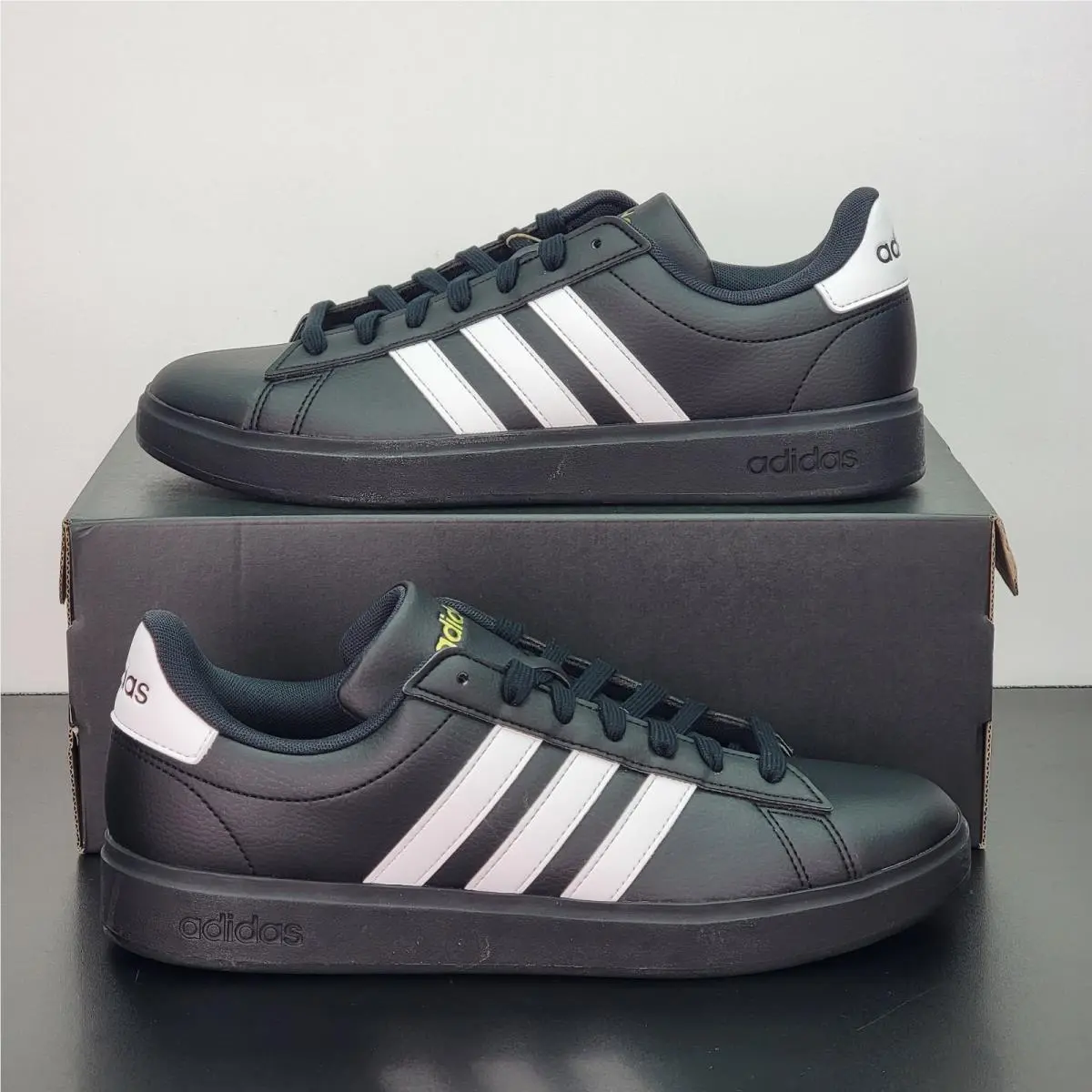 Adidas Grand Court Men`s Size 10.5 Athletic Shoes Black White Casual Sneakers