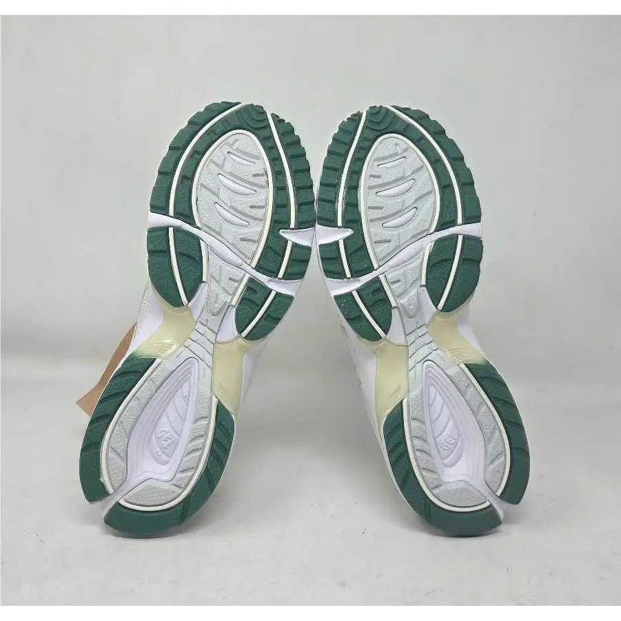 Asics shoes - White 9