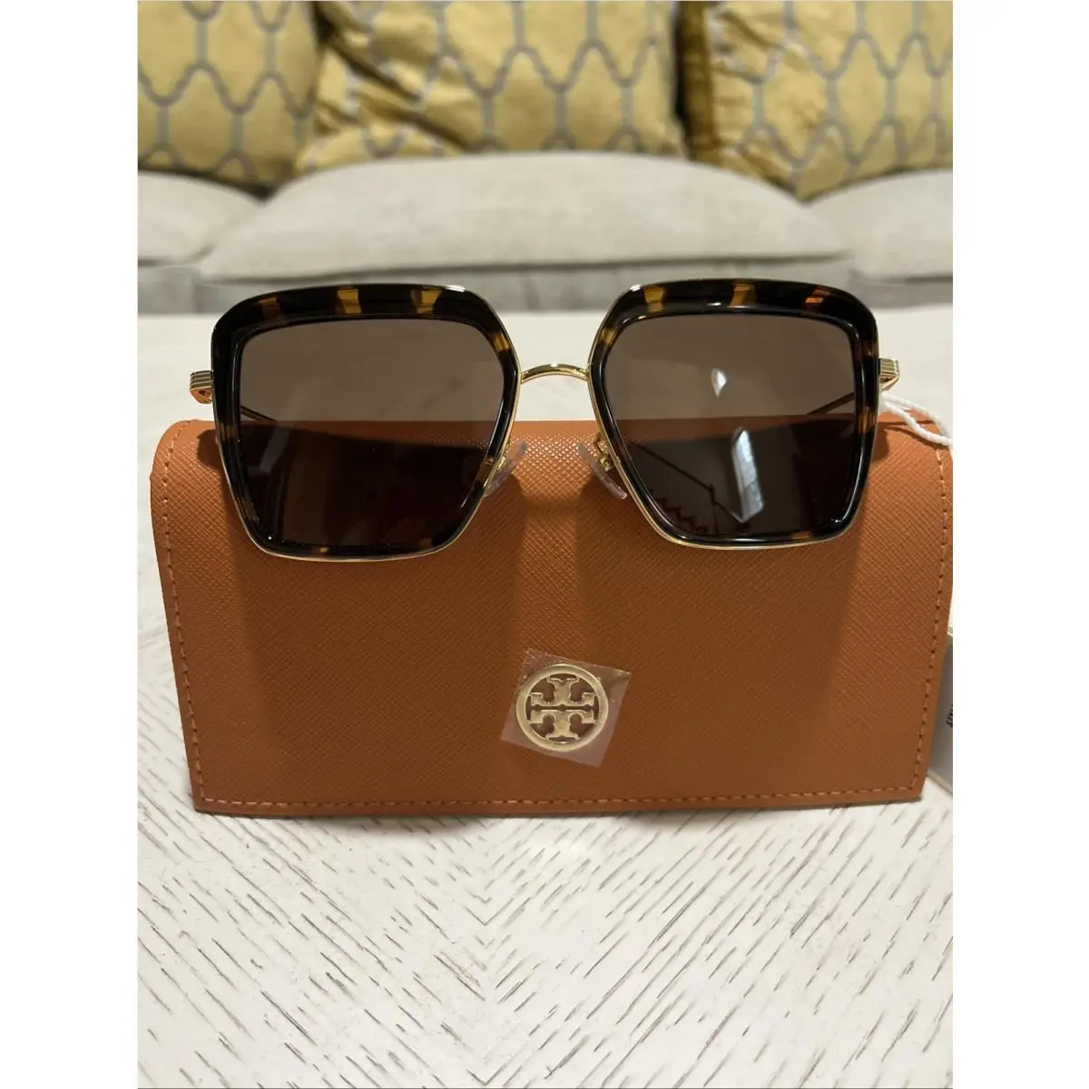 Tory Burch Kira Tortoise/brown Chevron Square Sunglasses