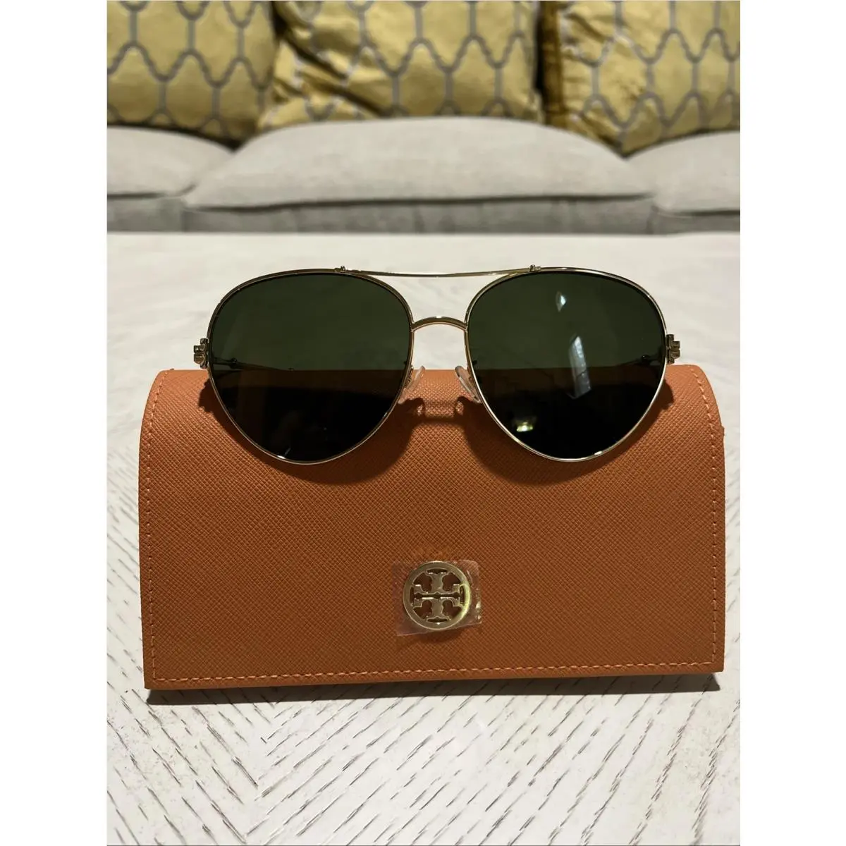 Tory Burch Eleanor Shiny Gold/green Solid Metal Pilot Sunglasses