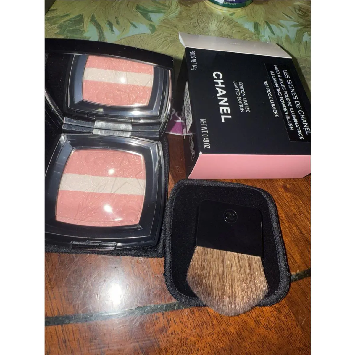 Les Signes DE Chanel Illuminating Powder Blush 997 Rose Lumiere