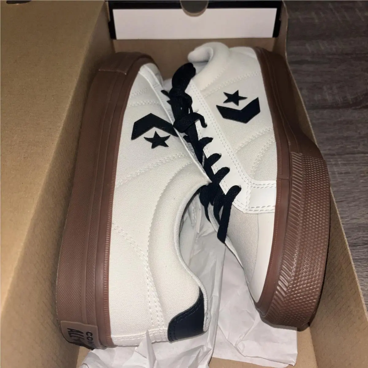 Converse Men`s Sport Casual Sneaker Vintage White/black/dark Honey Size 10
