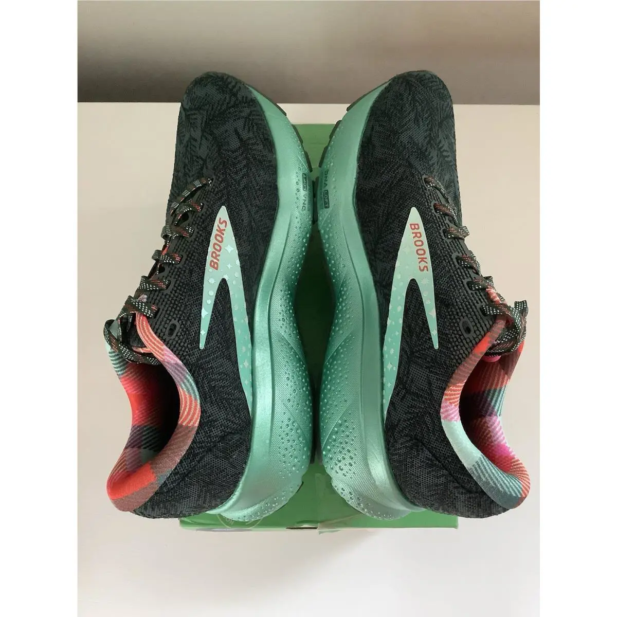 Brooks shoes - Brooks Ghost 16 - Ghost - Green 1