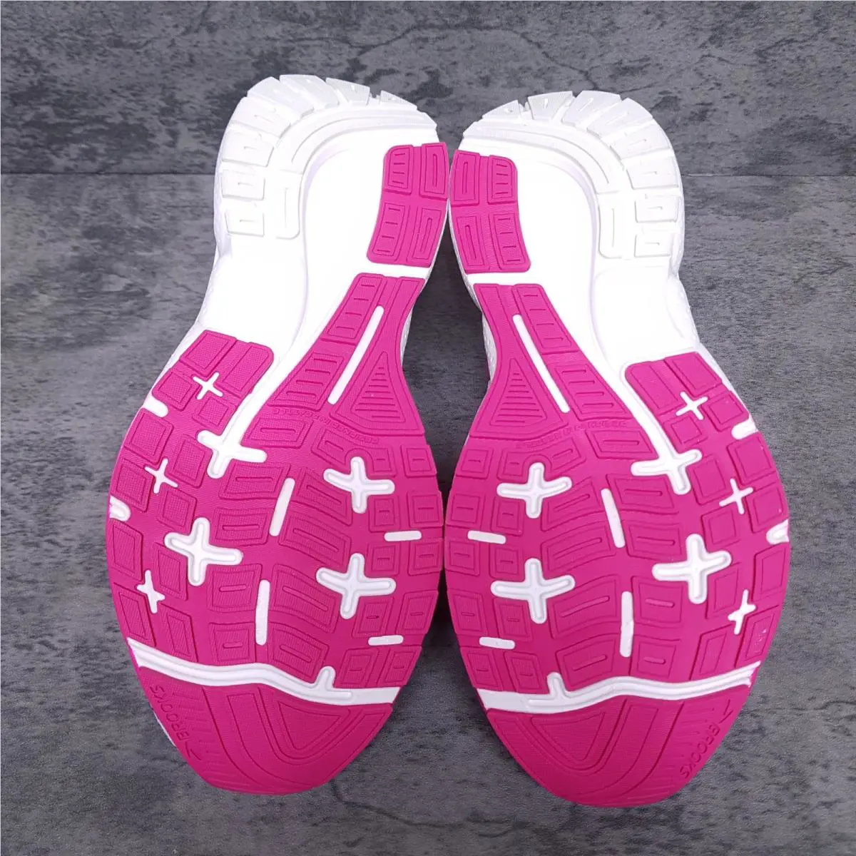 Brooks shoes - Brooks Trace 4 - Trace - 120441 1B 147 - Pink 3