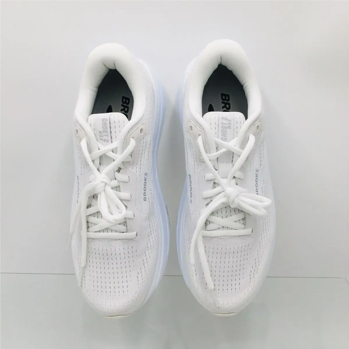 Brooks shoes - Brooks Ghost Max 2 - Ghost Max - 120420 1B 168 - Bright White 11