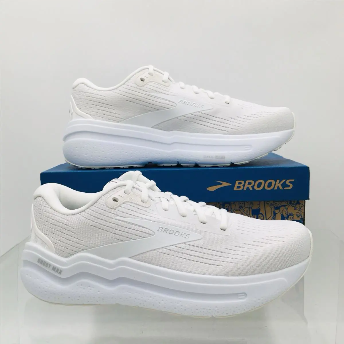Brooks shoes - Brooks Ghost Max 2 - Ghost Max - 120420 1B 168 - Bright White 1