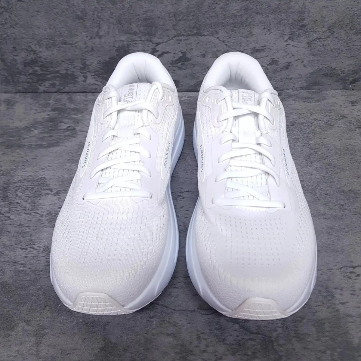 Brooks shoes - Brooks Ghost Max 2 - Ghost Max - 120420 1B 168 - Bright White 1