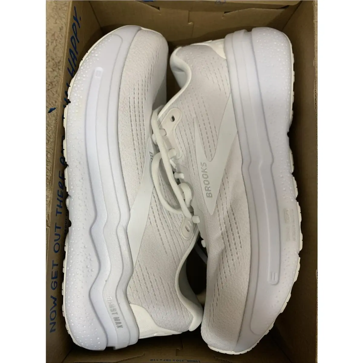 Brooks shoes - Brooks Ghost Max 2 - Ghost Max - 120420 1B 168 - Bright White 4