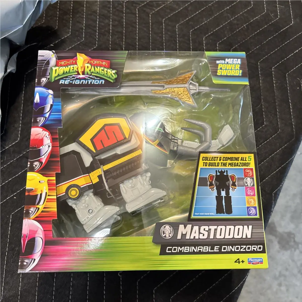 Playmates Mighty Morphin Power Rangers Re-ignition Mastodon Combinable Dinozord