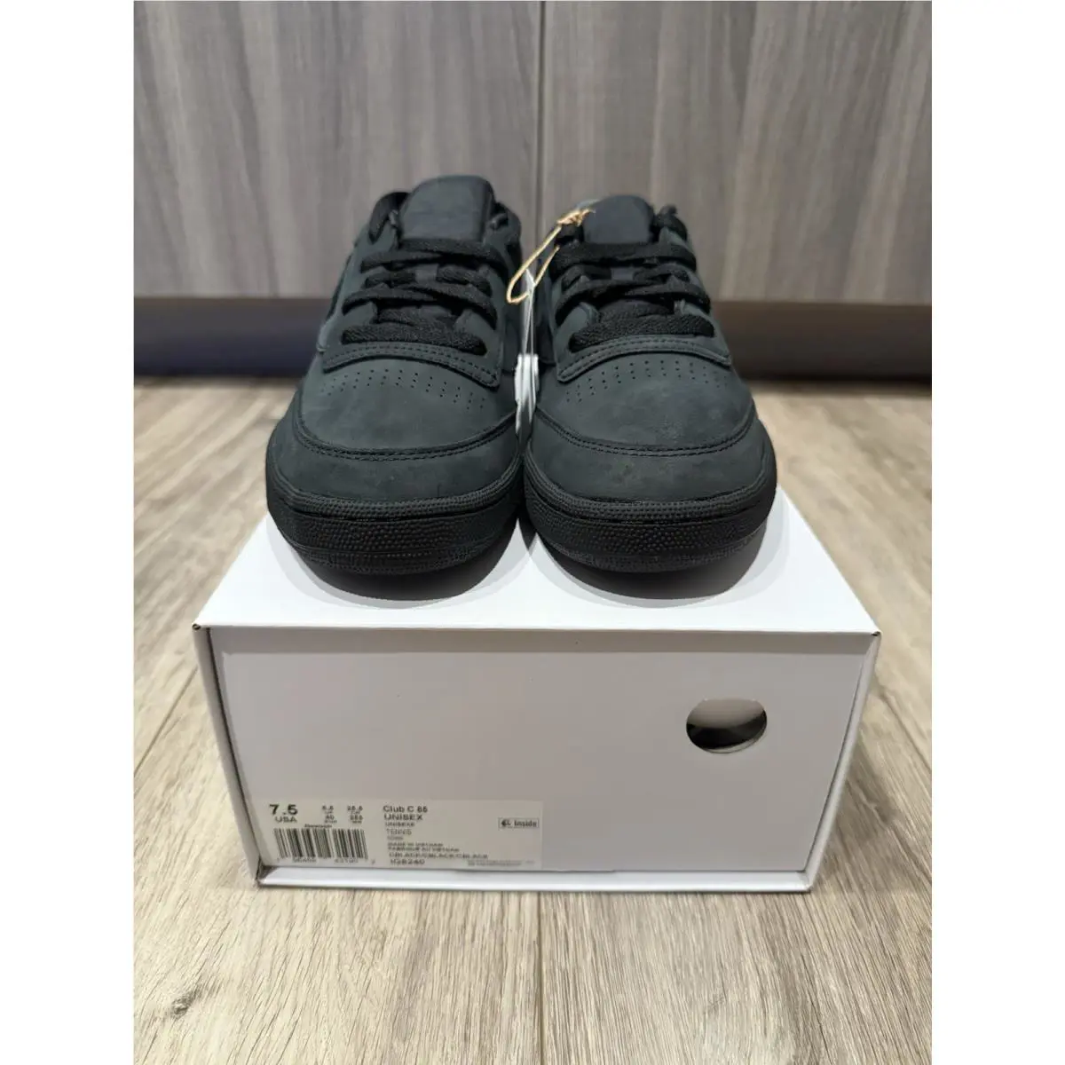 Reebok shoes - Reebok Club C - Club - IG8240 - Black 3