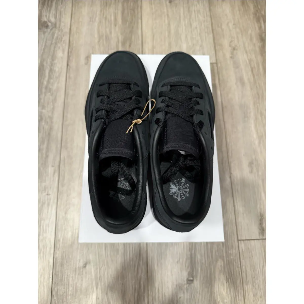 Reebok shoes - Reebok Club C - Club - IG8240 - Black 6