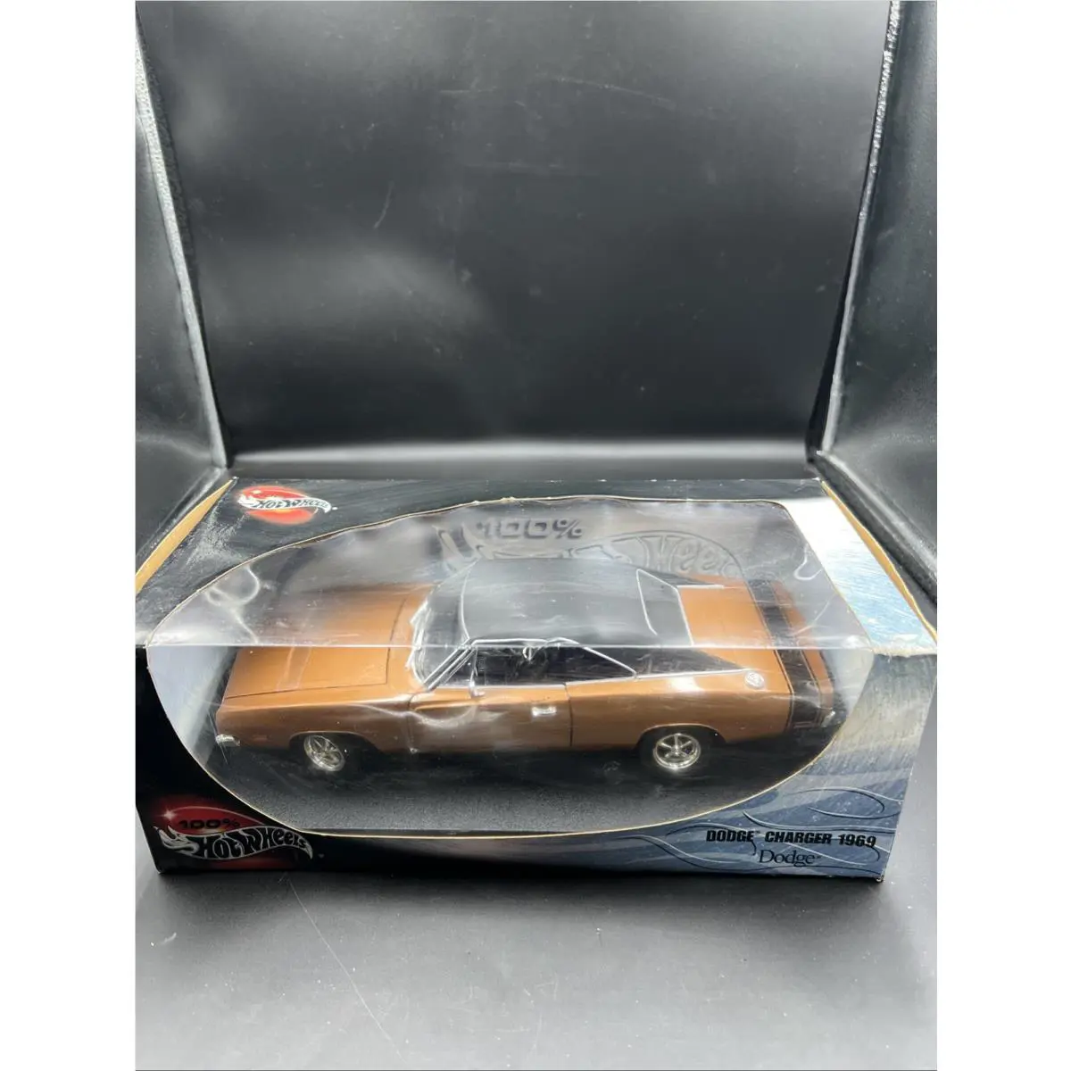 Hot Wheels 1969 Dodge Charger R/t 1:18 Scale Diecast Metallic Copper