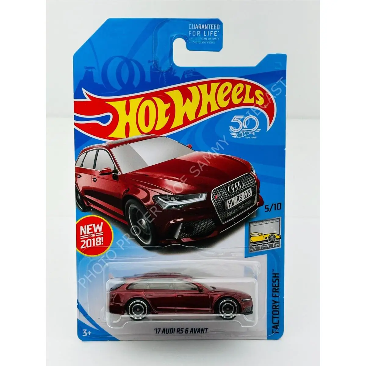 Hot Wheels 2018 Super Treasure Hunt `17 Audi RS 6 Avant Red in Blister