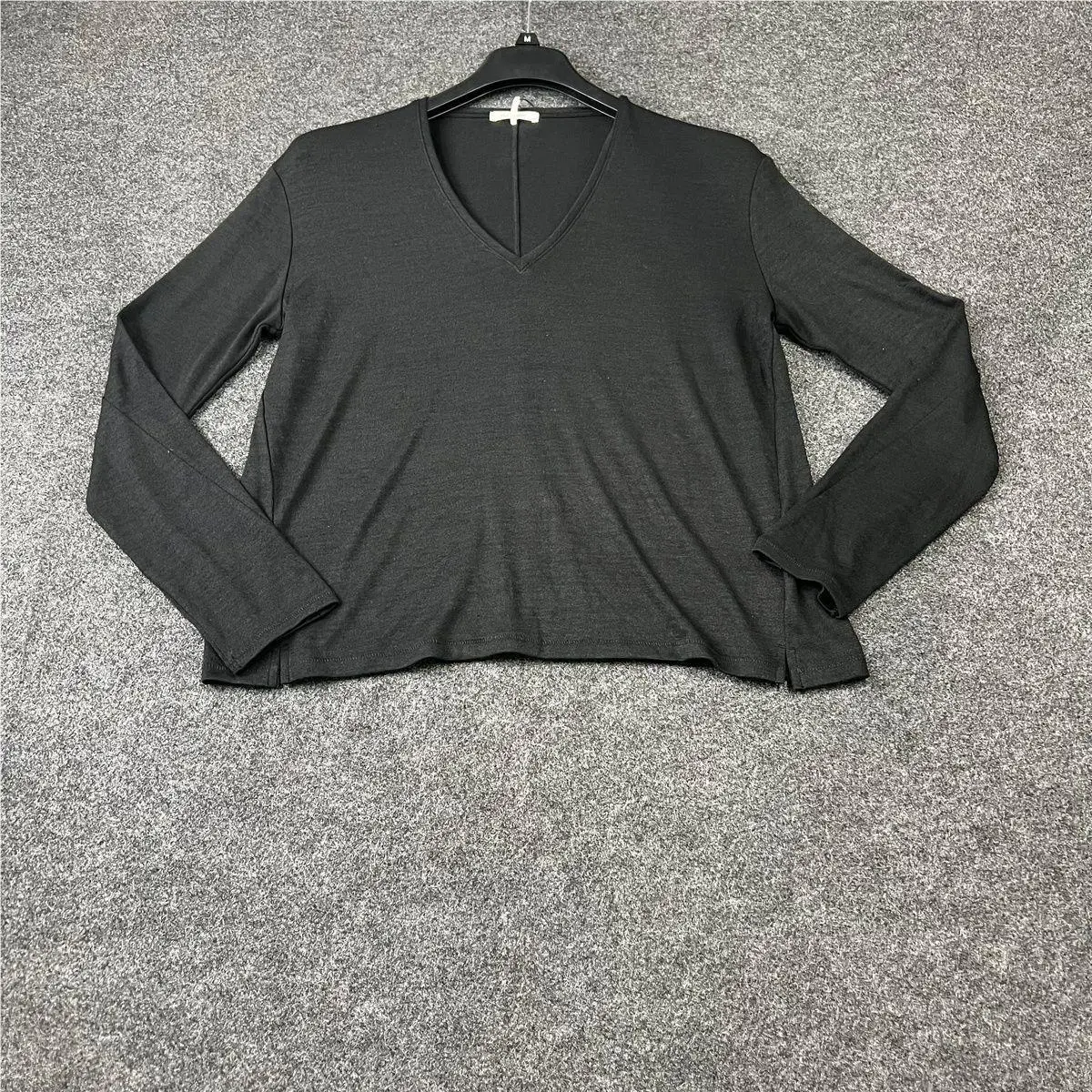 Rag Bone Long Sleeve V-neck Top Women`s Size M Black WCC23FT027PR27