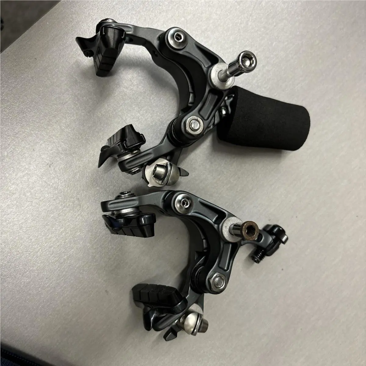 Shimano  - Shimano Ultegra BR-6800 - Ultegra - Gray 1