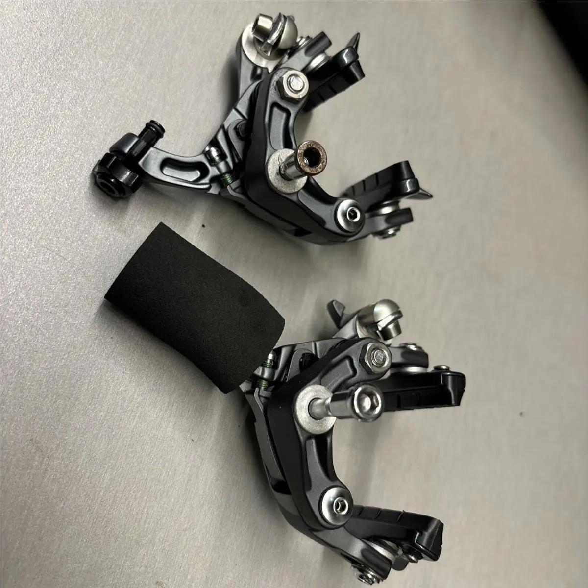 Shimano  - Shimano Ultegra BR-6800 - Ultegra - Gray 2