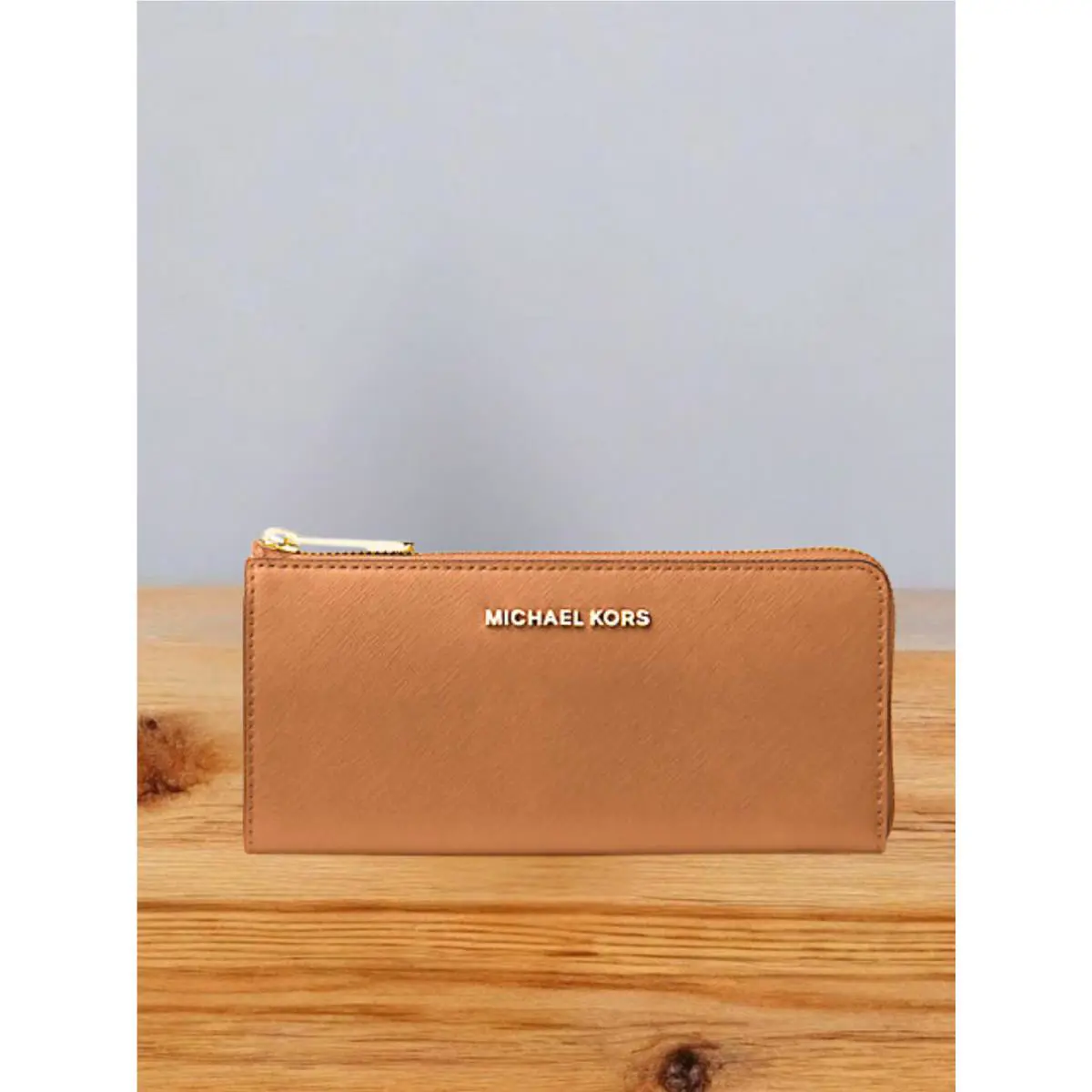 Michael Kors Jet Set Travel Large Fashion Leather Quarter-zip Wallet Women Purse