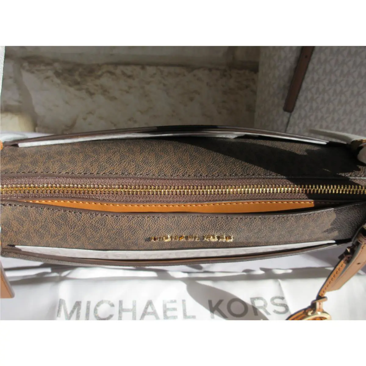 Michael Kors  bag  Voyager Tote - Lining: Beige, Exterior: Vanila/Acorn OR Brown/Acorn, Hardware: Gold 33
