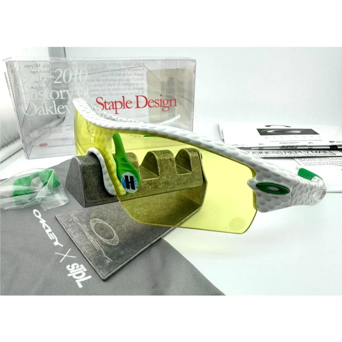 Oakley Radar Path Jeff Staple Golf Ball White Yellow Sunglasses 24-219 Rare