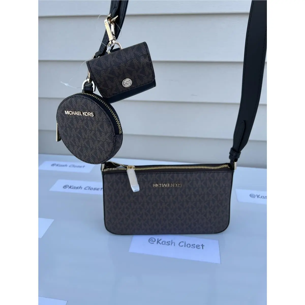 Michael Kors Crossbody Tech Attach Coin Purse Airpod Case MK Black Brown