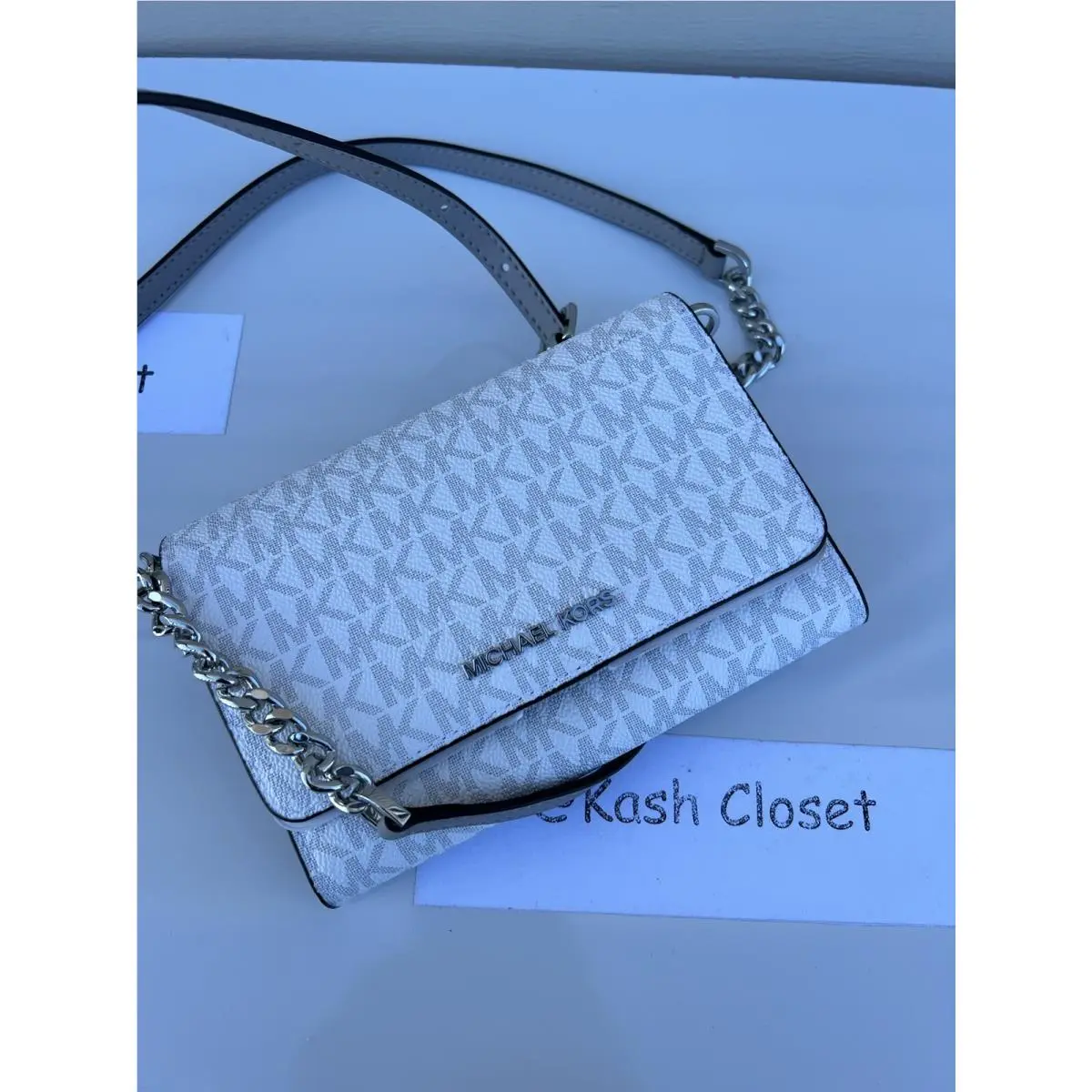 Michael Kors Phone Crossbody Clutch Purse Medium Jet Set Travel Bright White
