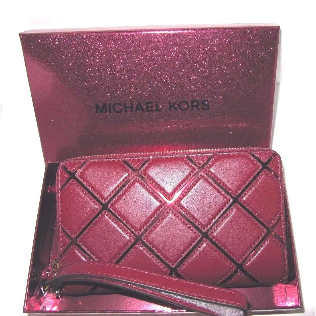 Michael Kors Jet Set Large Travel Tech Wallet Cherry Red Leather Boxed