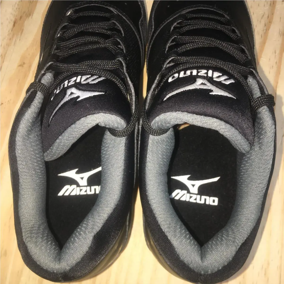 Mizuno shoes - Black 14